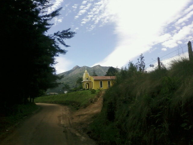 Igreja de Nossa Senhora da Luz - Bairro do Retiro